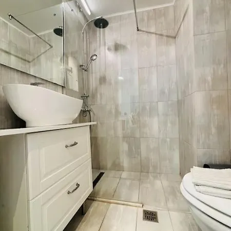Ultracentral Lovely Place -your Away From Апартаменты