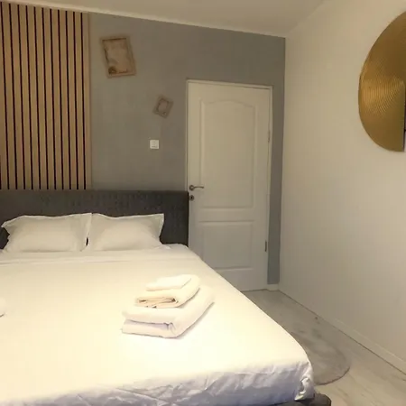 Ultracentral Lovely Place -your Away From Апартаменты