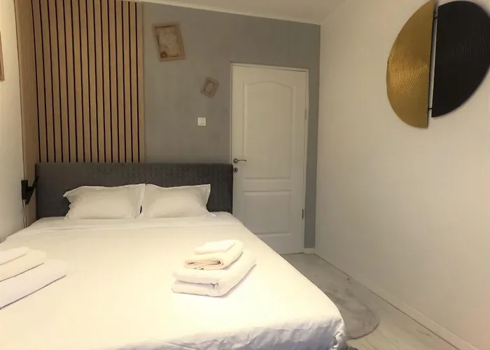 Ultracentral Lovely Place -your Away From Apartman